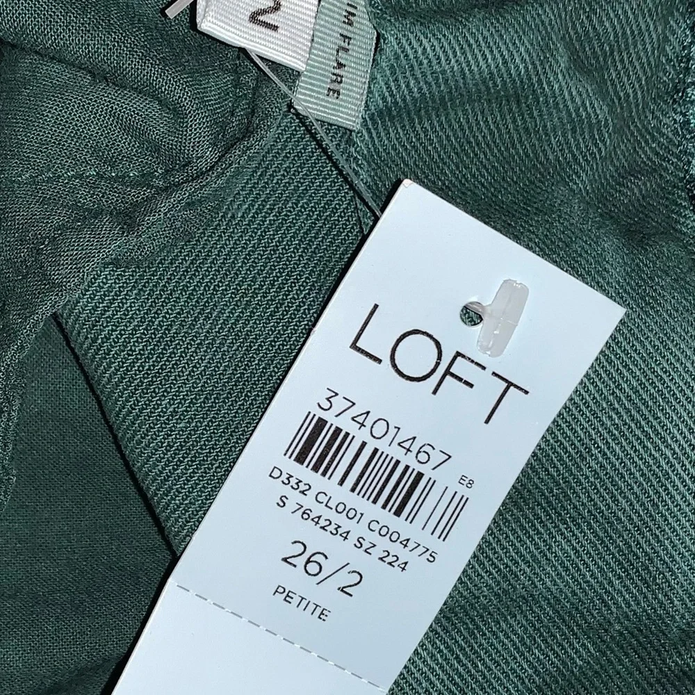 Loft Women's Petite Fresh Cut High Rise Slim Flare Jeans NWT - 26/2 Petite